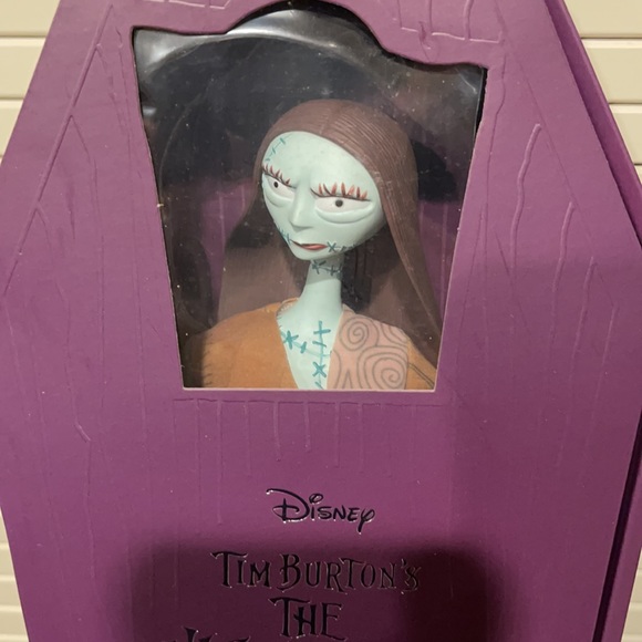 The Nightmare Before Christmas Sally 14 Inch Coffin Doll Hot Topic Exclusive - Picture 5 of 11